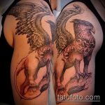 fotó a 601 -es griff tetoválásról - a minta exkluzív változata, amely sikeresen felhasználható a hátsó tetoválás griffjének átalakítására és alkalmazására