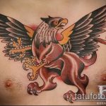 fotó a tetováló griffről # 422 - a minta hűvös változata, amely jól használható feldolgozásra és tetoválás griffként történő alkalmazására a borjún