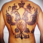 fotó a 724 -es griff tetoválásról - a minta egyedi változata, amely könnyen használható a szkíta griff tetoválásához