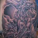 fotó a 644 -es griff tetoválásról - a minta hűvös változata, amely sikeresen használható feldolgozásra és griff tetoválásként az egész hátára