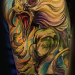 fotó a 340 -es számú tetováló griffről - a minta hűvös változata, amely sikeresen használható változtatásra és tetováló griffként történő alkalmazásra az alkaron