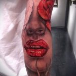 lip tattoo # 947 er en sej version af mønsteret, der godt kan bruges til behandling og påføring som tatoveringslæber på håndleddet