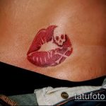 lip tattoo # 980 er en sej version af mønsteret, der med succes kan bruges til at forfine og anvende røde læber som en tatovering