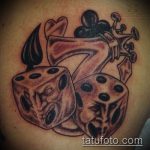 Fotó a kocka tetoválásról # 446 - a minta hűvös változata, amely jól használható a csukló kocka megváltoztatásához és tetoválásához