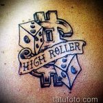 Fotó a kocka tetoválásról # 280 - a minta hűvös változata, amely sikeresen használható a tetoválás átalakítására és felhelyezésére a nyakra, mint egy kocka