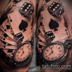 Fénykép a kocka tetoválásról № 981 - a minta egyedi változata, amely sikeresen használható változtatásra és alkalmazásra kocka tetoválásként a nyakon