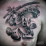 Fotó a kocka tetoválásról # 611 - a minta hűvös változata, amely sikeresen használható a kocka finomítására és felhelyezésére az arcon tetoválásként