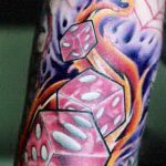 Fotó a kocka tetoválásról # 899 - a minta hűvös változata, amely jól használható a tetoválás feldolgozásához és felhelyezéséhez a nyakon, mint egy kocka