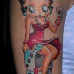 Fotó a kocka tetoválásról # 519 - a minta érdekes változata, amely könnyen használható a kocka tetoválásához és feldolgozásához