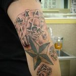Fotó a kocka tetoválásról # 172 - a rajz hűvös változata, amely jól használható a kockák tetoválásként történő véglegesítéséhez és felhelyezéséhez