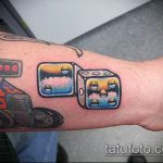 Fotó a kocka tetoválásról №998 - a minta exkluzív változata, amely sikeresen használható a kocka és a kártya tetoválásként történő megváltoztatására és alkalmazására