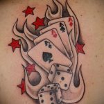 Fotó a kocka tetoválásról # 366 - a minta hűvös változata, amely jól használható a kocka és a lóhere átalakítására és alkalmazására tetoválásként