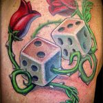 A kocka tetoválás fotója # 635 a minta érdekes változata, amely jól használható a kocka átalakítására és tetoválásként történő alkalmazására