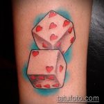 Fotó a kocka tetoválásról # 642 - a minta hűvös változata, amely jól használható a kockák megváltoztatására és felhelyezésére a csuklóra tetoválásként