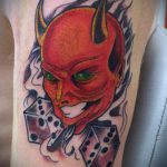 Fotó a kocka tetoválásról # 807 - a minta exkluzív változata, amely sikeresen használható a kocka és a lóhere átalakítására és alkalmazására tetoválásként