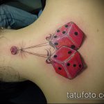 Fotó a kocka tetoválásról # 382 - a minta érdekes változata, amely könnyen használható a kocka feldolgozására és felhelyezésére az arcon tetoválásként