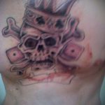 Fotó a kocka tetoválásról # 838 - a minta hűvös változata, amely könnyen használható a kocka és a lóhere tetoválásként történő feldolgozására és alkalmazására