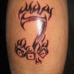 Fotó a kocka tetoválásról # 373 - a minta exkluzív változata, amely jól használható a tetoválás átalakítására és felhelyezésére a nyakra, mint egy kocka