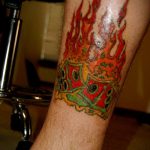 A kocka tetoválás fotója # 811 a minta hűvös változata, amely sikeresen használható a kocka feldolgozására és felhelyezésére tetoválásként a karon