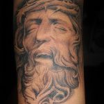 Fotó a 620 -as számú Jézus Krisztus tetoválásról - a rajz hűvös változata, amely sikeresen használható változtatásra és alkalmazásra, mint Jézus Krisztus tetoválása a vállán