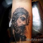 Fotó a 909. számú Jézus Krisztus tetoválásról - a rajz hűvös változata, amely sikeresen felhasználható Jézus Krisztus tetoválásaként történő átalakítására és alkalmazására az oldalán