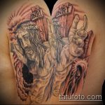 Fénykép Jézus Krisztus tetoválásról # 537 - a kép hűvös változata, amely jól használható Jézus Krisztus tetoválásává alakítására és alkalmazására a mellkason
