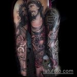 242. számú Jézus Krisztus -tetoválás fotója - a rajz érdekes változata, amely könnyen használható a feldolgozásra és a hátoldalon lévő Jézus Krisztus tetoválására