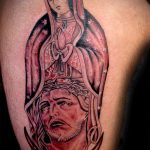 Fotó a 607. számú Jézus Krisztus tetoválásról - a minta egyedi változata, amely sikeresen használható változtatásra és alkalmazásra, mint Jézus Krisztus tetoválása az alkaron