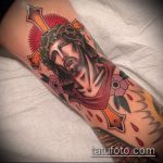 Fotó a 466. számú Jézus Krisztus tetoválásról - a rajz hűvös változata, amely sikeresen használható felülvizsgálathoz és alkalmazáshoz, mint Jézus Krisztus tetoválása a kereszten