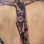 Fotó a Jézus Krisztus tetoválásról, 332. szám - a minta érdekes változata, amely könnyen felhasználható Jézus Krisztus tetoválásává alakítására és alkalmazására a mellkason