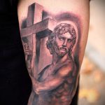 Fotó a 334 -es Jézus Krisztus tetoválásról - a rajz méltó változata, amely könnyen használható változtatásra és alkalmazásra, mint Jézus Krisztus tetoválása az asztalnál