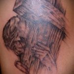 A 322 -es számú Jézus Krisztus -tetoválás fotója - a rajz érdekes változata, amely sikeresen használható feldolgozásra és alkalmazásra, mint Jézus Krisztus tetoválása az asztalnál