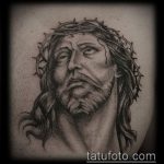 Fotó a 204 -es Jézus Krisztus tetoválásról - a rajz érdekes változata, amely sikeresen használható változtatásra és alkalmazásra, mint Jézus Krisztus tetoválása a vállán