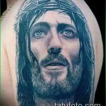 Fénykép a Jézus Krisztus tetoválásról 135