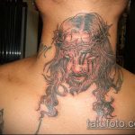 Fotó a Jézus Krisztus tetoválásról, 769. szám - a rajz érdekes változata, amely sikeresen használható felülvizsgálatra és alkalmazásra, mint Jézus Krisztus tetoválása a csuklón