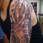 542 -es számú Jézus Krisztus -tetoválás fotója - a rajz méltó változata, amely sikeresen használható változtatásra és alkalmazásra, mint Jézus Krisztus tetoválása a vállán