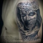 Fotó a 48. számú Jézus Krisztus tetoválásról - a rajz hűvös változata, amely sikeresen használható a feldolgozásra és a Jézus hátán lévő tetoválásként történő alkalmazásra