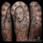 Szűz a Santa Muerte stílusában - az ikon tetoválás egyik változata