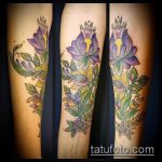 A kivitelezett írisz tetoválás tesztverziója - a rajz alkalmas íriszvirág tetoválására