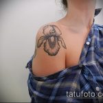 Eredeti példa a kész írisz tetoválásra - a rajz alkalmas írisz tetováláshoz a csuklón