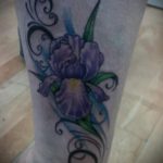 A meglévő írisz tetoválás remek példája - a rajz alkalmas írisz tetováláshoz a vállán