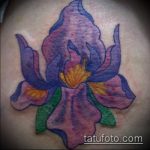 A kész írisz tetoválás érdekes változata - a rajz alkalmas tetováló írisz nyakára