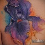 A kész tetováló kereszt érdekes változata az ujjon - a rajz alkalmas a mutatóujj kereszt tetoválására