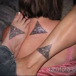 A kelta tetoválás # 219 a minta hűvös változata, amely sikeresen használható feldolgozásra és kelta tetoválásként történő alkalmazásra az alkaron