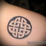 A kelta tetoválás # 458 a minta klassz változata, amely sikeresen használható a karkötő megváltoztatására és kelták tetoválására