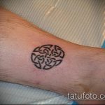 kelta tetoválás 618 -as szám - a minta egyedi változata, amely sikeresen használható változtatásra és alkalmazásra kelta tetoválásként lányoknak