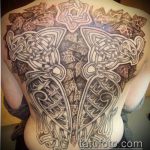 kelta 96 -os tetoválás - a minta exkluzív változata, amely sikeresen használható a kelta tetoválás átalakítására és alkalmazására a vállán