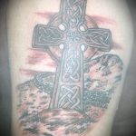 A 91 -es kelta tetoválás a minta méltó változata, amely sikeresen használható az átalakításhoz és a Celtic tetoválásához.