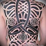 kelta 137 -es tetoválás - a minta egyedi változata, amely jól használható a karkötő megváltoztatásához és keltás tetováláshoz