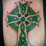 A kelta tetoválás # 469 a minta klassz változata, amely jól használható karkötő átalakítására és felhelyezésére kelta tetoválásként